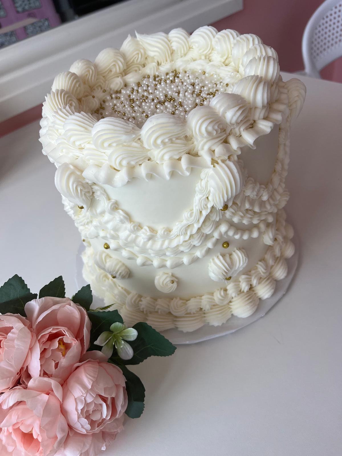 Sophisticated Vintage Cake